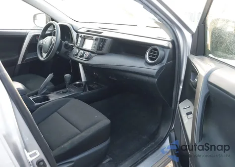 2018 Toyota Rav4 Le z USA, uszkodzony, nr VIN JTMBFREV9JD231764